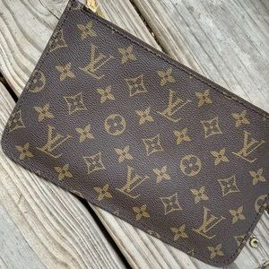 Neverfull MM Wristlet